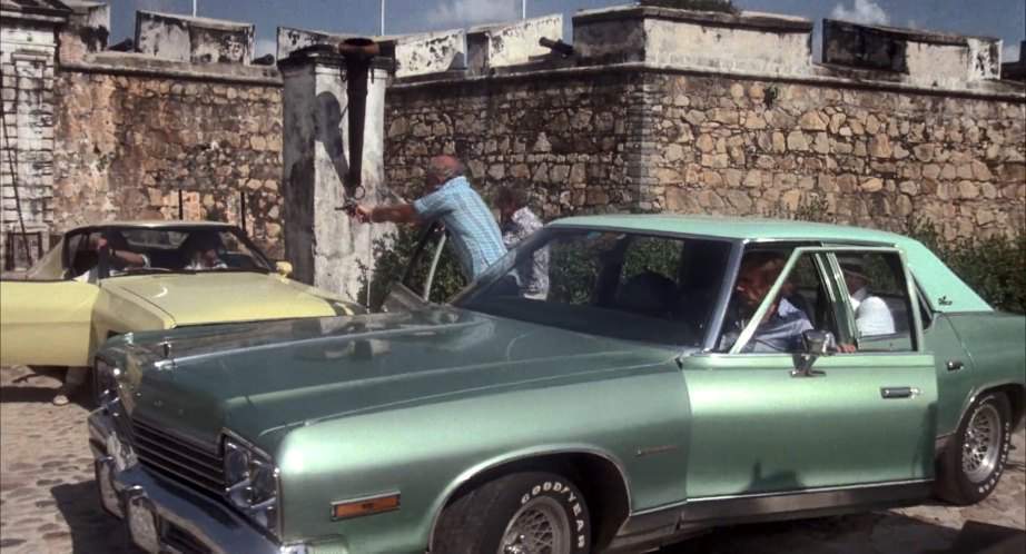 Dodge Monaco