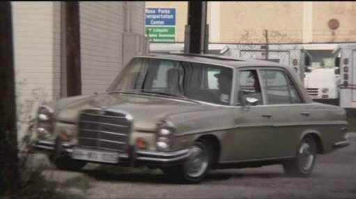 Mercedes-Benz 300 SEL