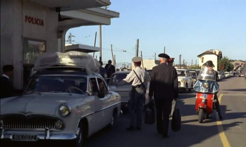 Simca Vedette Versailles