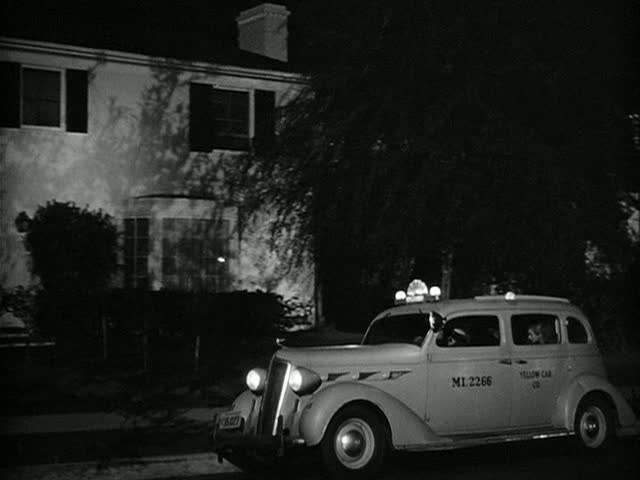 1936 De Soto Airstream in Backfire