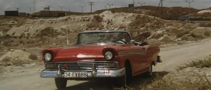 Ford Fairlane 500 Sunliner