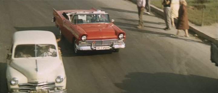 Plymouth De Luxe