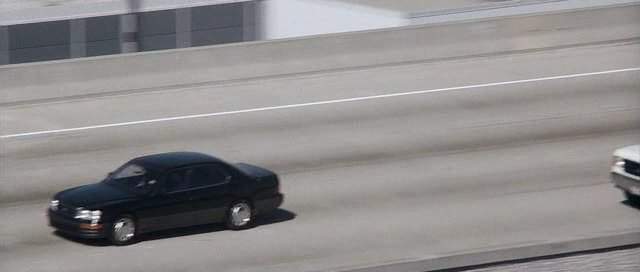 Lexus LS 400