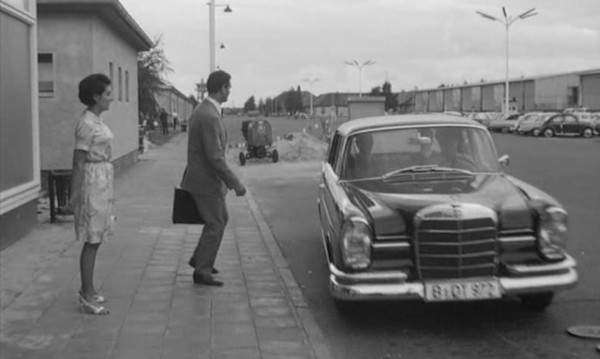 Mercedes-Benz 220 SE