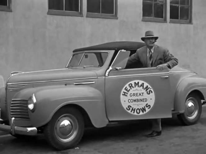 Plymouth De Luxe