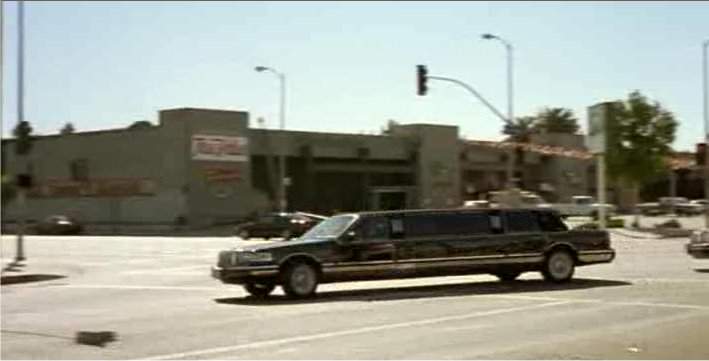 Lincoln Town Car Stretched Limousine