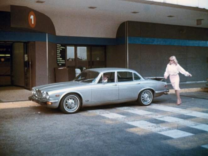 Jaguar XJ6