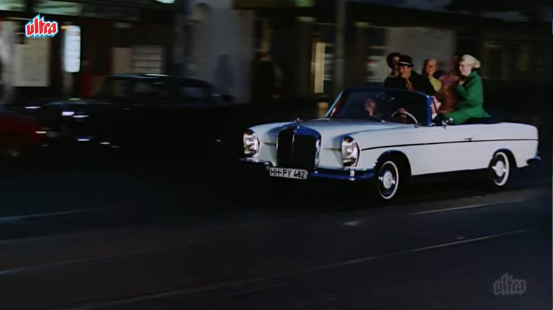 Mercedes-Benz 300 SE Cabriolet