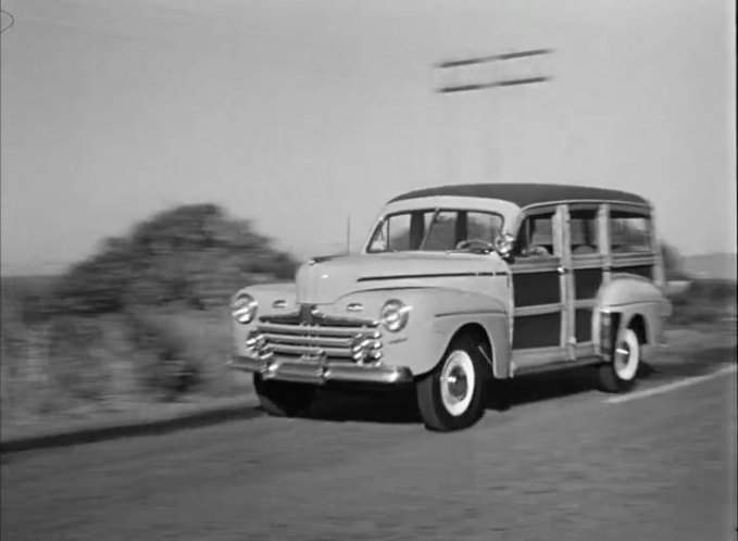 1946 Ford Super De Luxe Station Wagon in Dark Passage