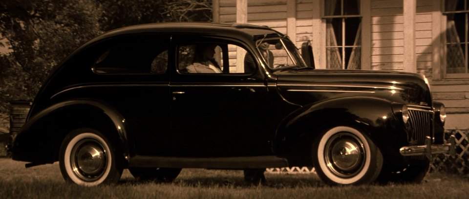Ford V8 De Luxe