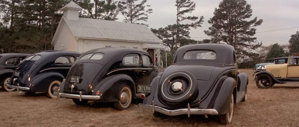 Ford V8 De Luxe