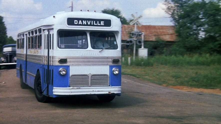 Southern Coach S-45 DHC