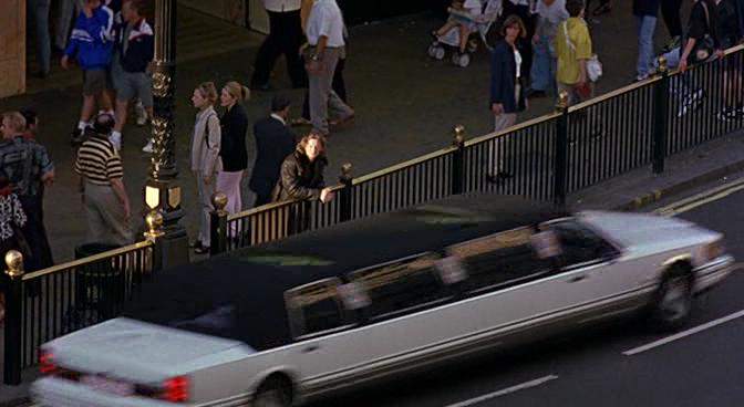 Lincoln Town Car Stretched Limousine