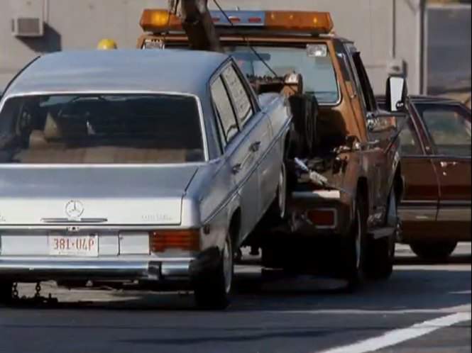 Mercedes-Benz 240 D