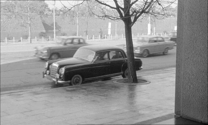 Mercedes-Benz 220 SE