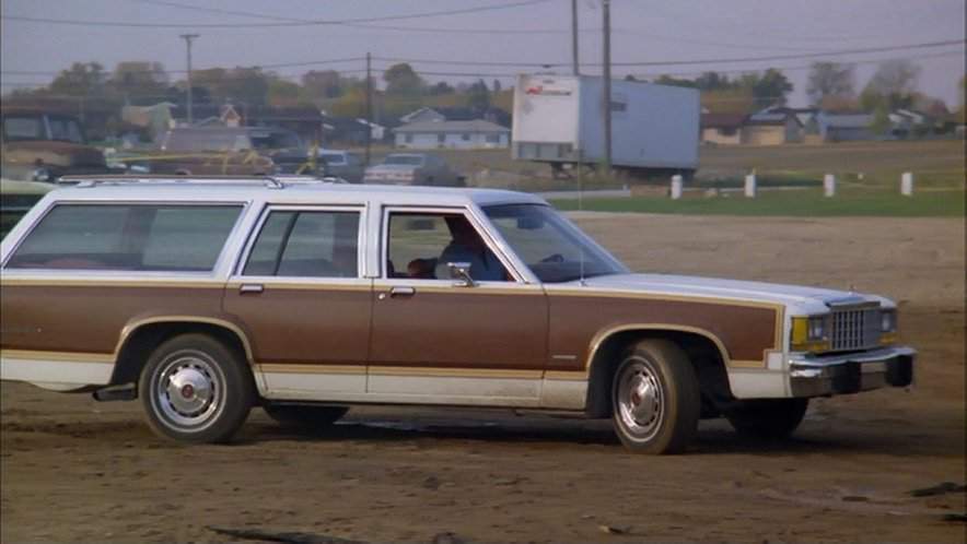Ford LTD Country Squire