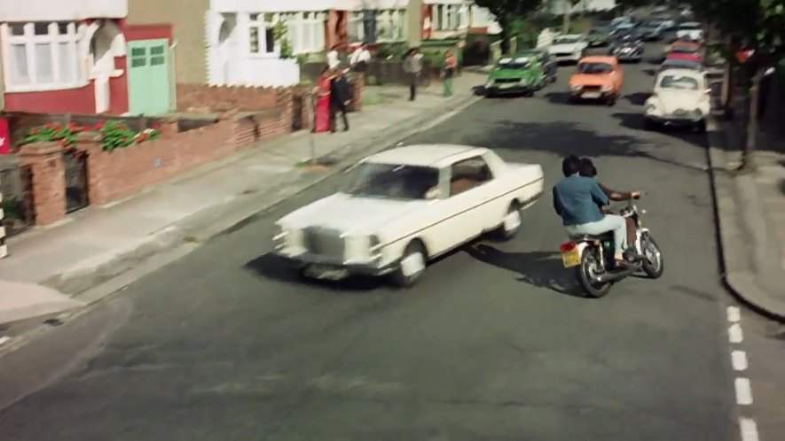 Mercedes-Benz 250 CE