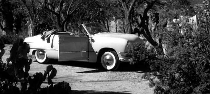 Ford Custom De Luxe