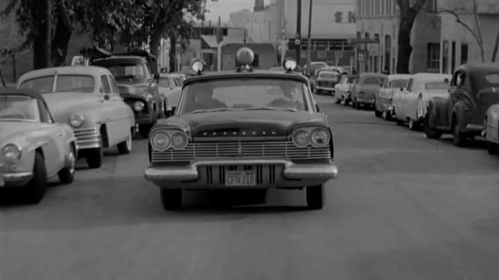 Plymouth De Luxe