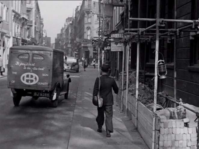 Morris-Commercial 12-cwt Van