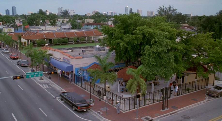 Lincoln Town Car Stretched Limousine