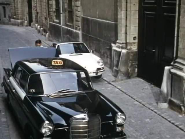 Mercedes-Benz 200