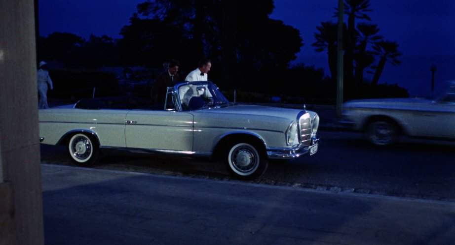 Mercedes-Benz 300 SE Cabriolet