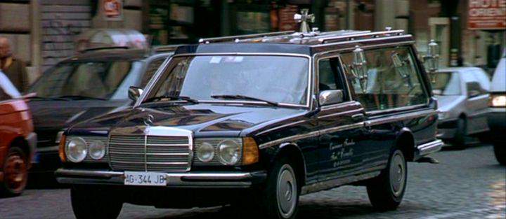 Mercedes-Benz 240 D Autofunebre