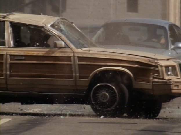 Chrysler LeBaron Town & Country