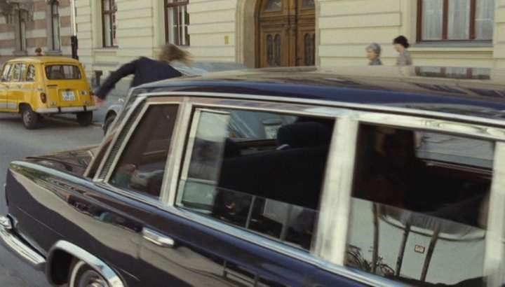 Mercedes-Benz 600