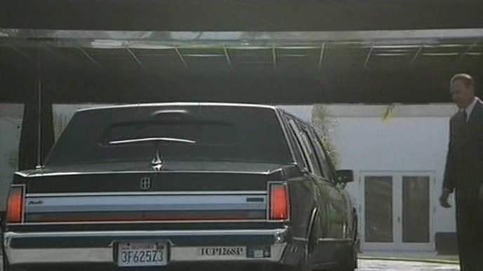 Lincoln Town Car Stretched Limousine