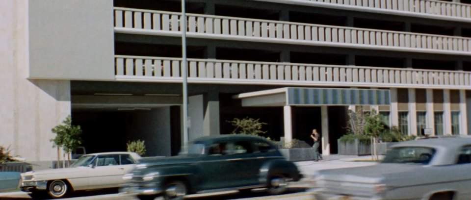 Plymouth De Luxe