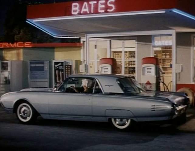 1961 Ford Thunderbird in For Love or Money