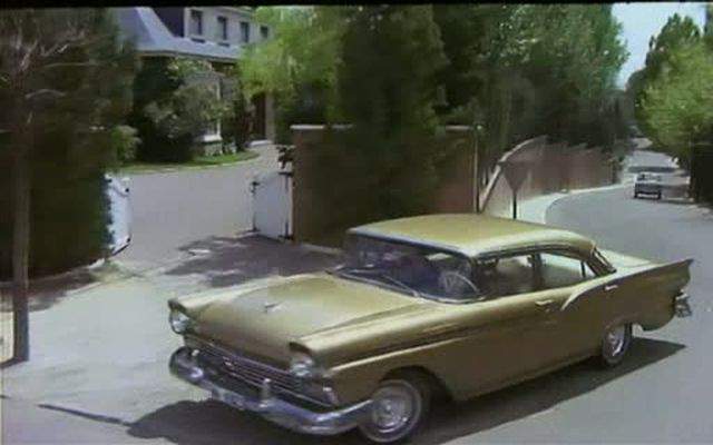 Ford Fairlane 500