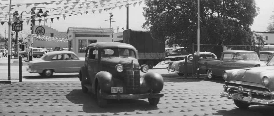 Ford Custom De Luxe