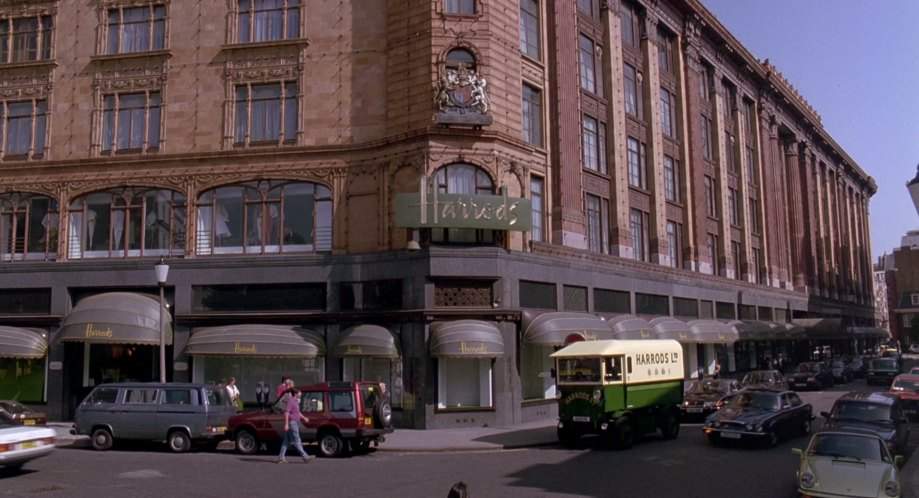 Fleur De Lys Harrods Van