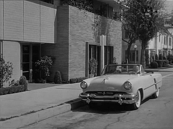 Lincoln Capri