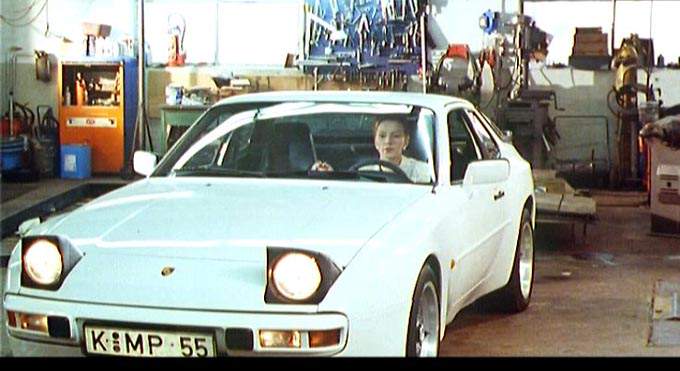 Porsche 944