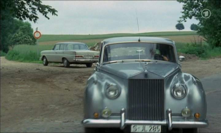 Mercedes-Benz 220 S