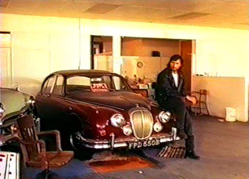 Daimler 2½ Litre V8