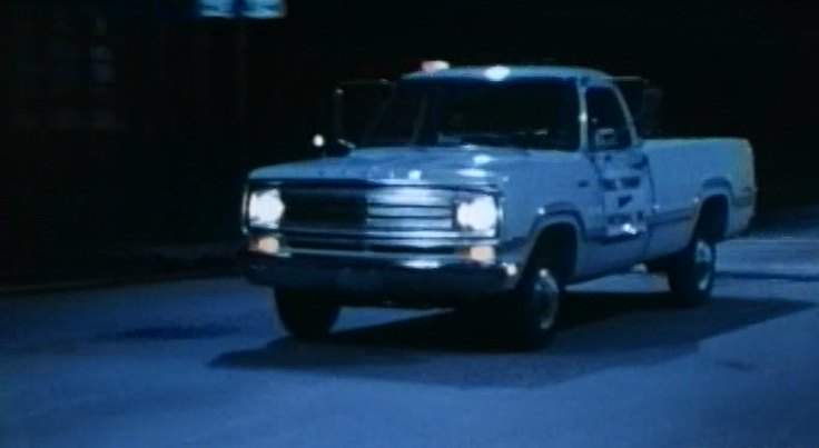 Dodge D-100