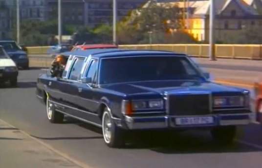 Lincoln Town Car Stretched Limousine
