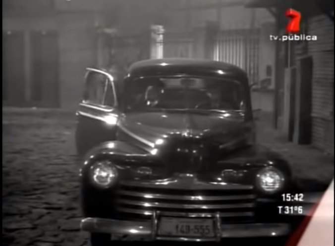 Ford Super De Luxe