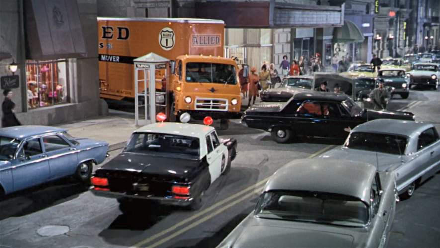 Plymouth Savoy