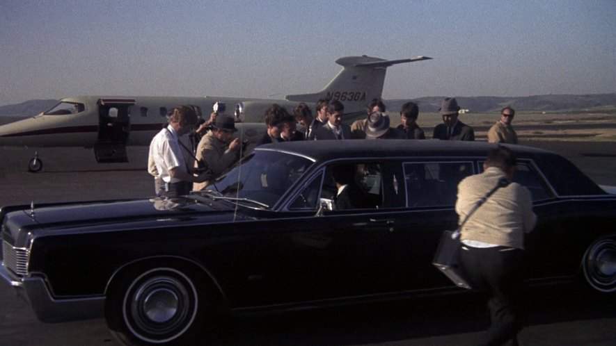 Lincoln Continental Executive Limousine