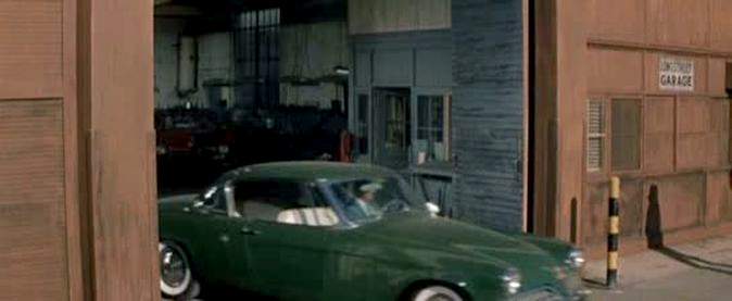 Studebaker Commander Starliner