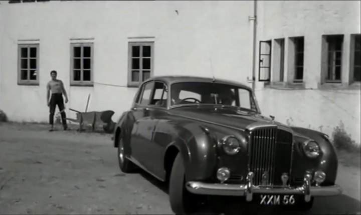 Bentley S2