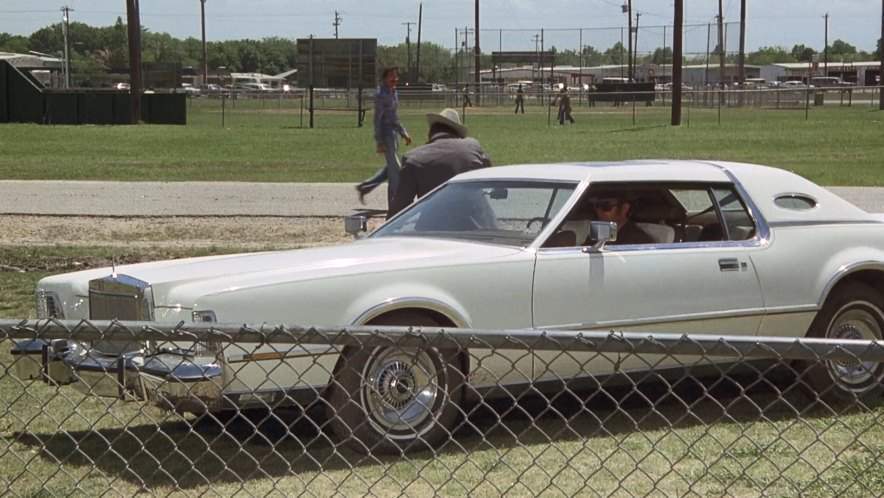 Lincoln Continental Mark IV