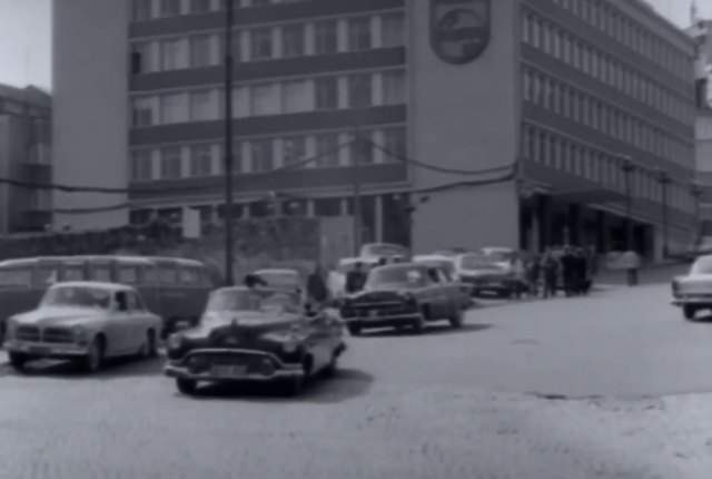 Volvo 121