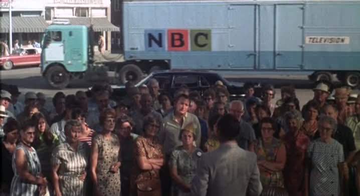 White-Freightliner WFT-8142T